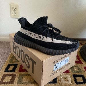 Yeezy 350 V2 Oreo